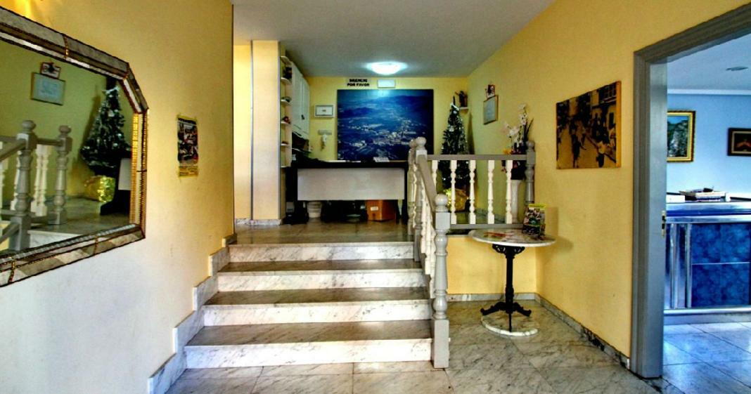 Pension Rocio Ампуеро Екстер'єр фото